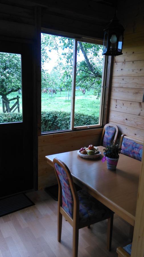 S'Husli Bed & Breakfast Embrach Exterior photo